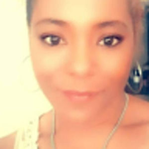 Meet your Posher, Mona